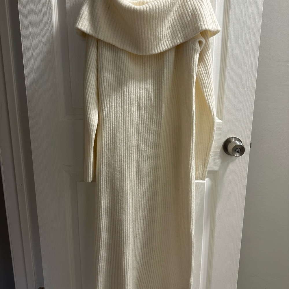 H&M Off-White Ribbed off-shoulder  Sweater Dress